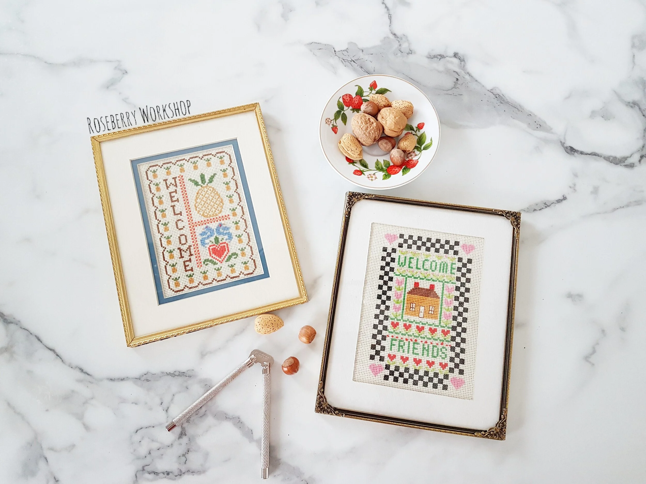 Pineapple &amp; Hearts "Welcome" Framed Cross Stitching Set