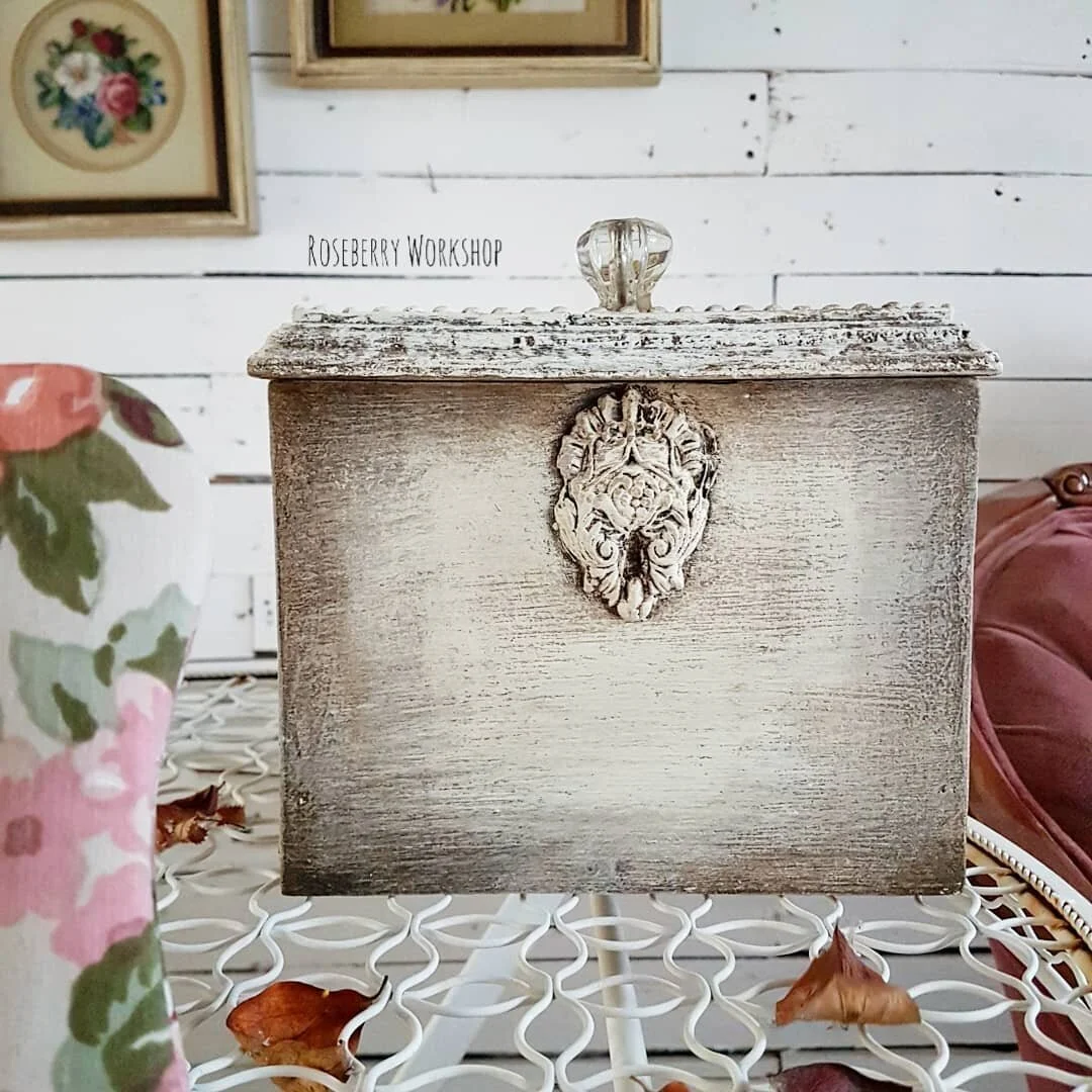 Old World Creamy Keepsake Box