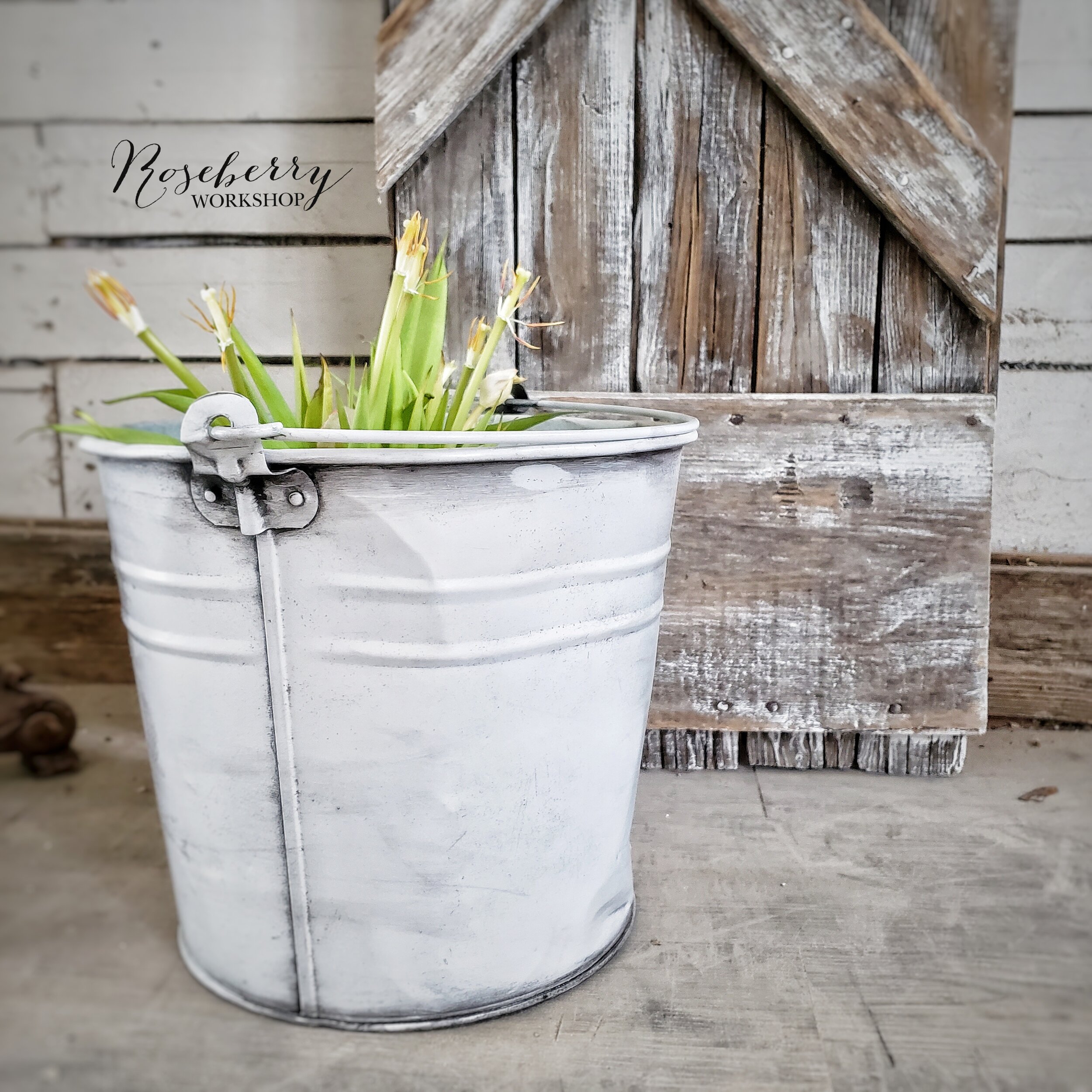"Shabby White" Vintage Metal Pail