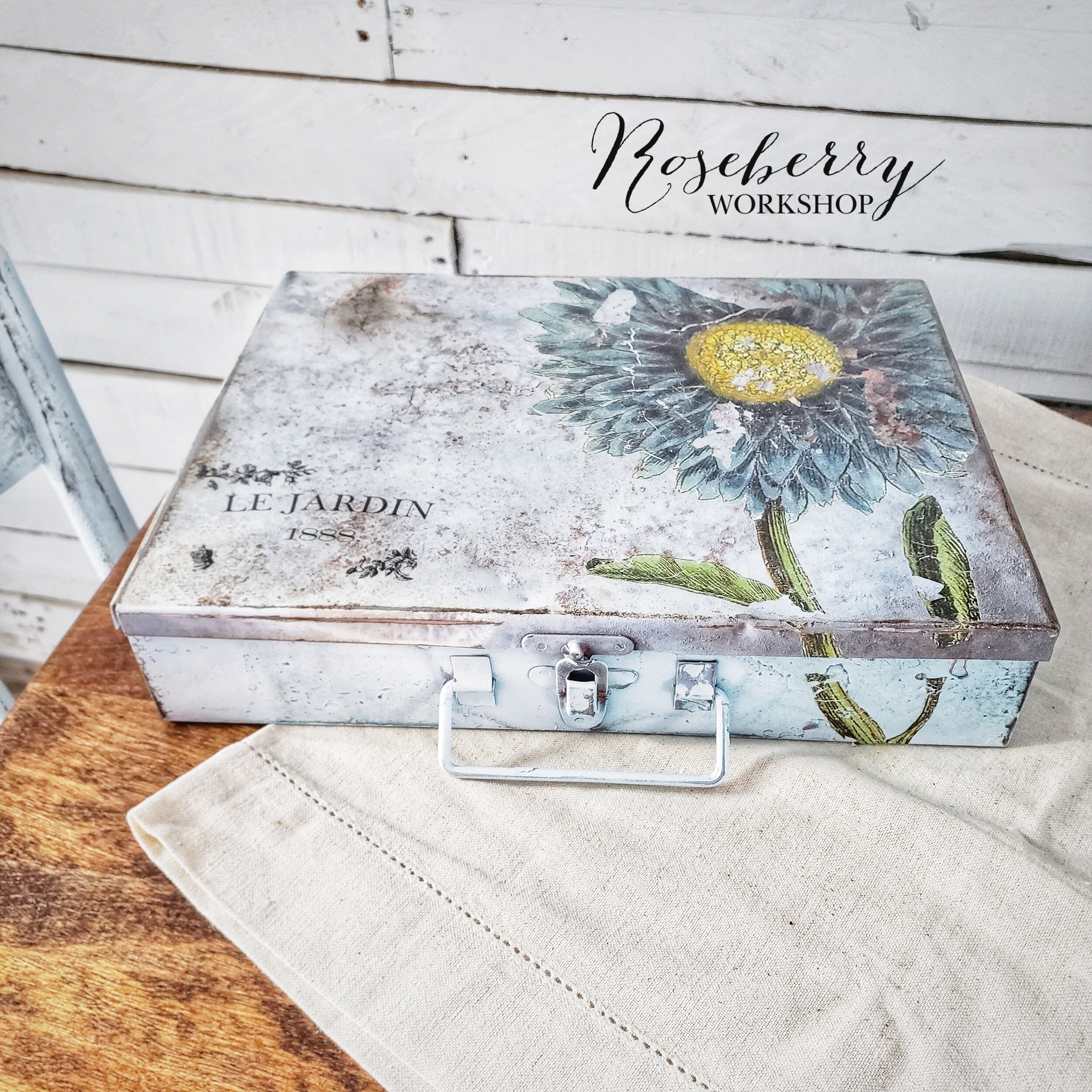 "Blue Daisy" Metal Keepsake Box