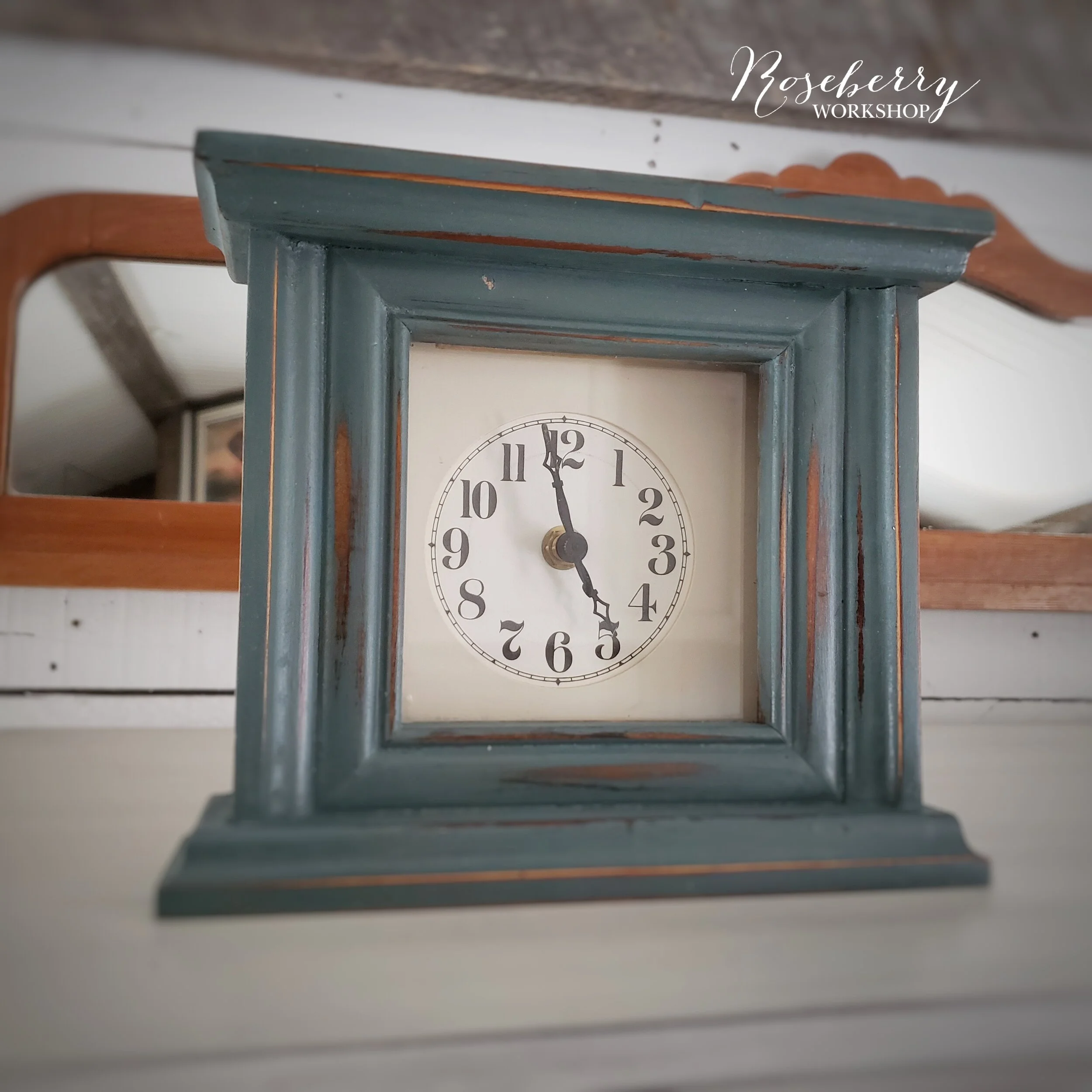 Small Mantle Clock 