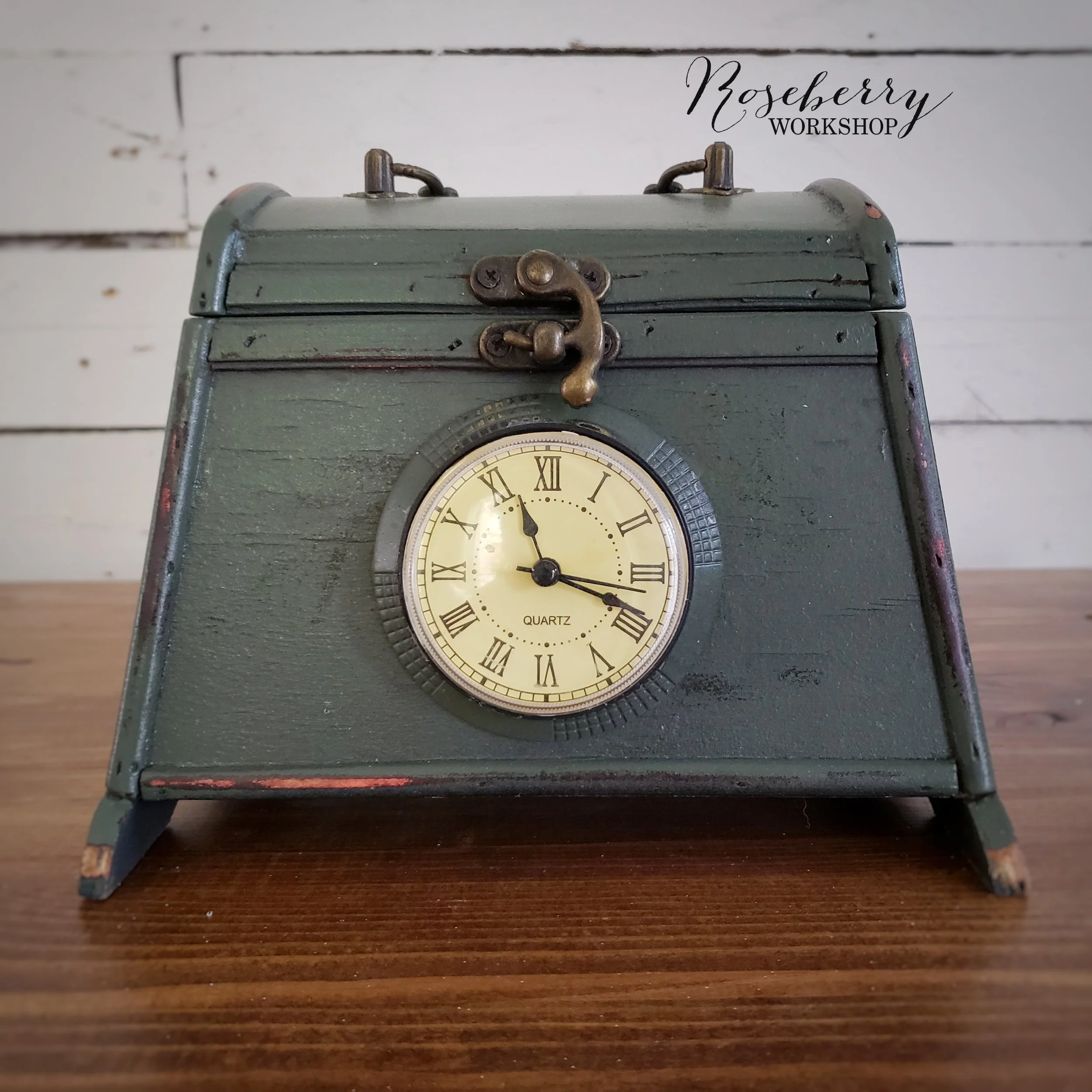 Green Mantle Clock