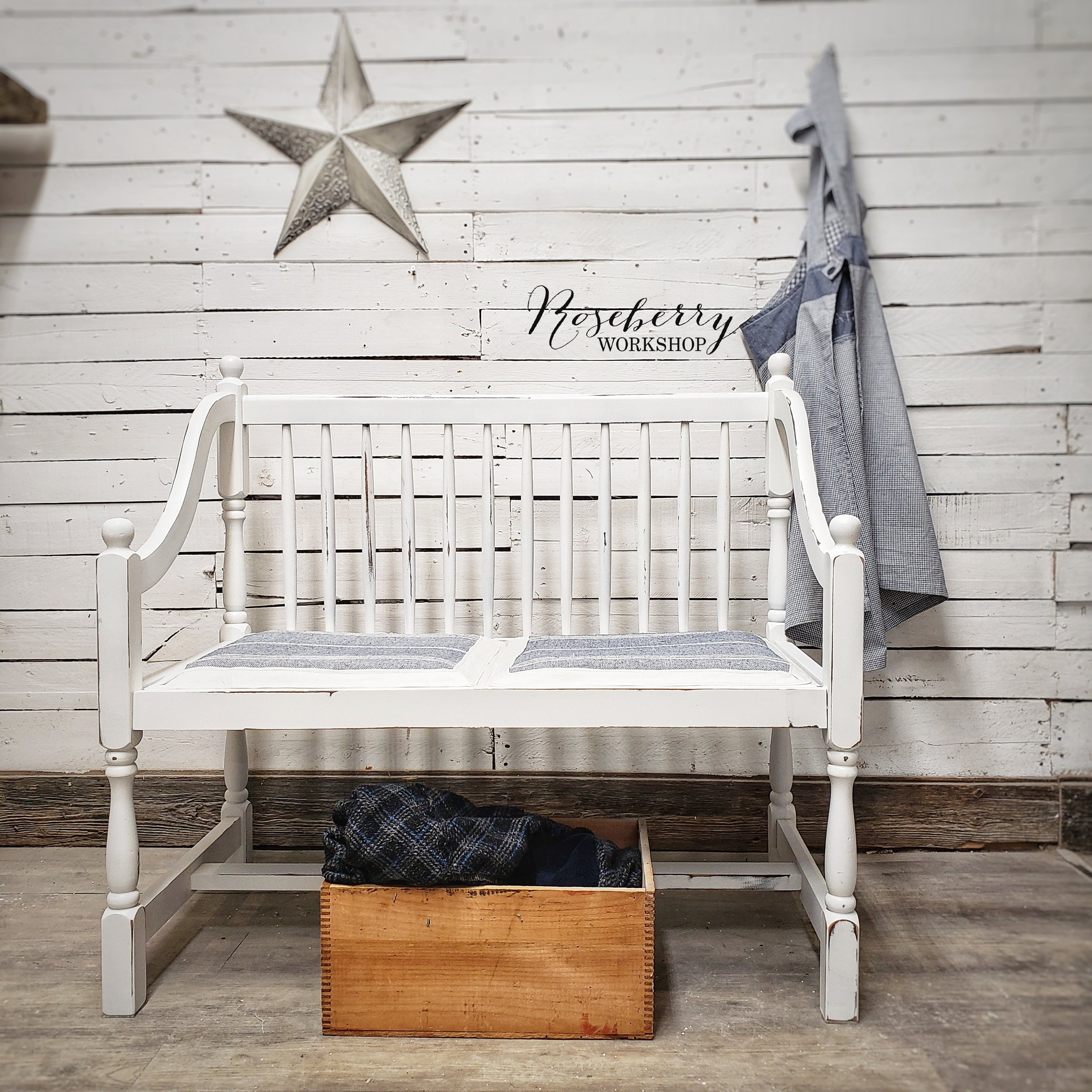 White Vintage Bench 