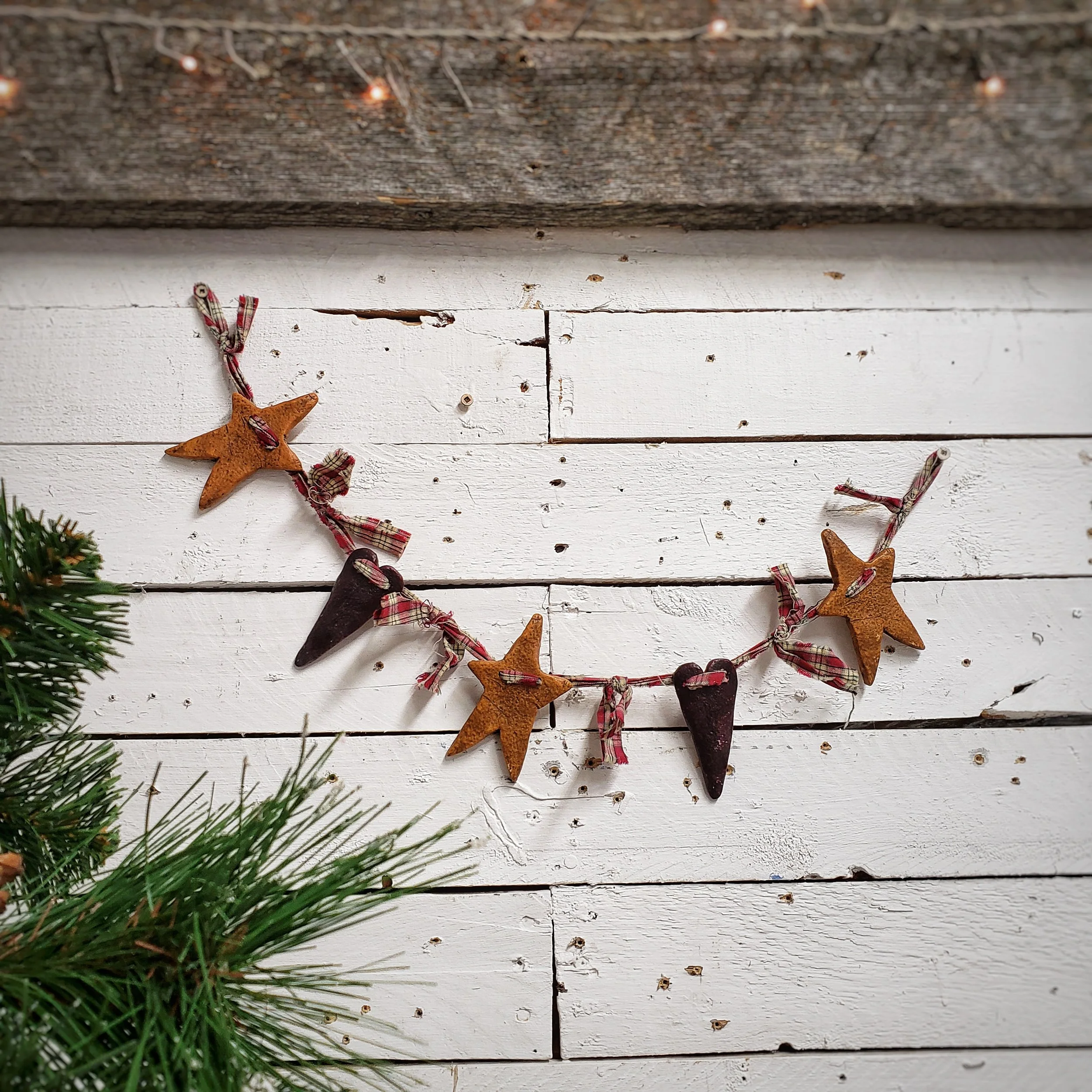Rustic Heart &amp; Star Mini Garland