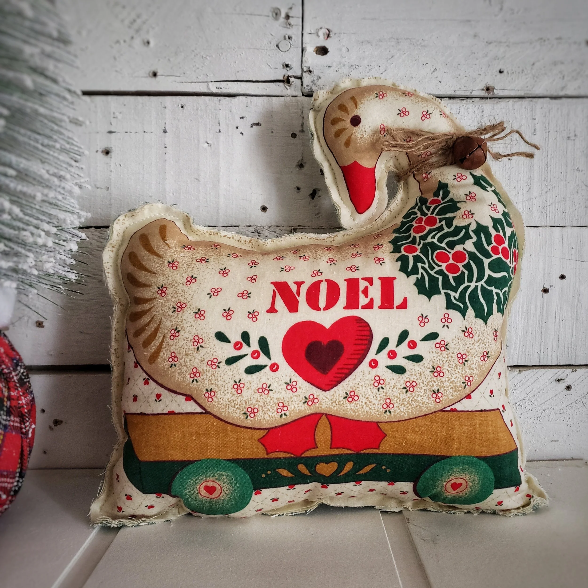 Christmas Goosey Puff No.2