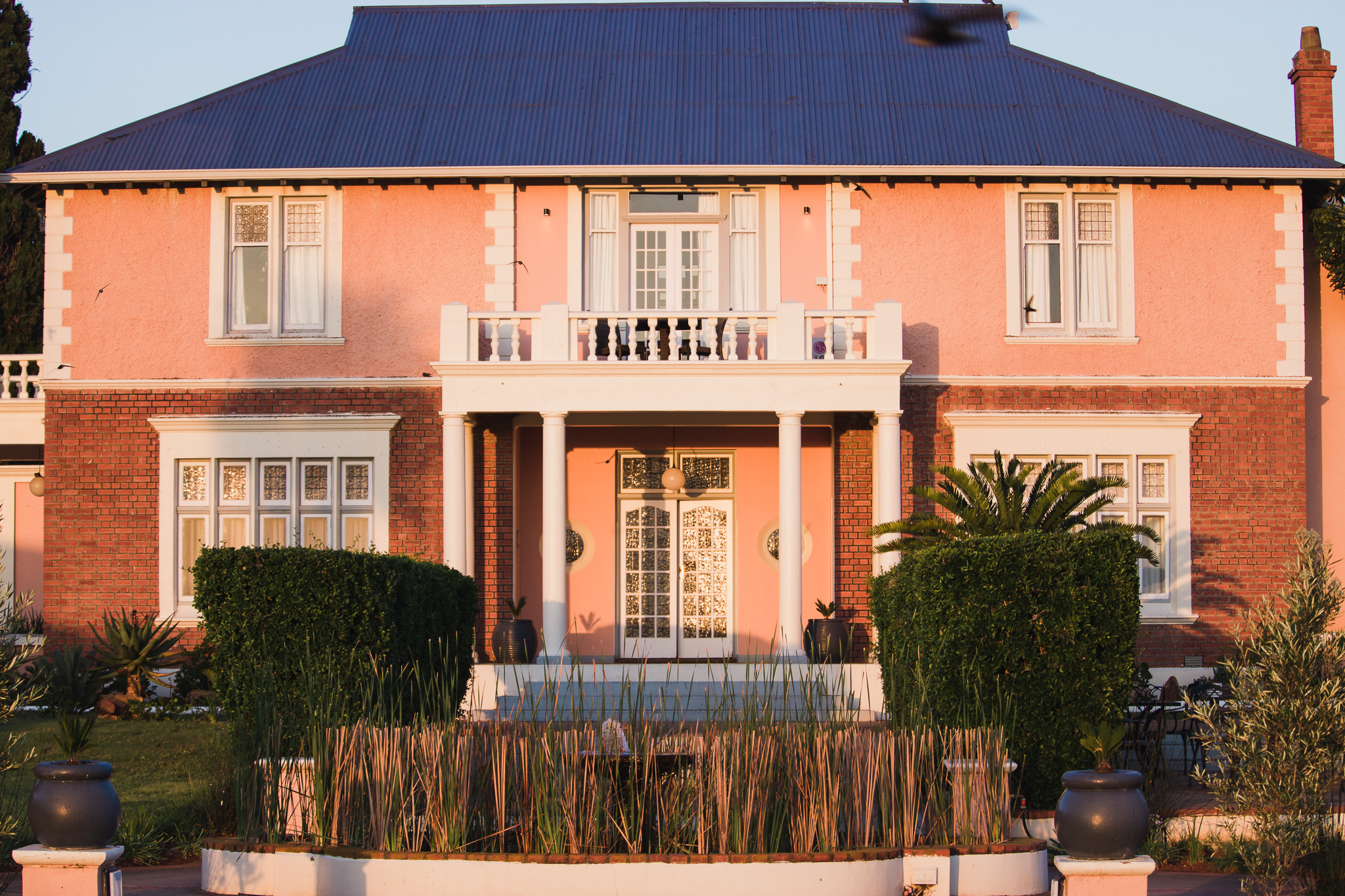 Long Lee Manor