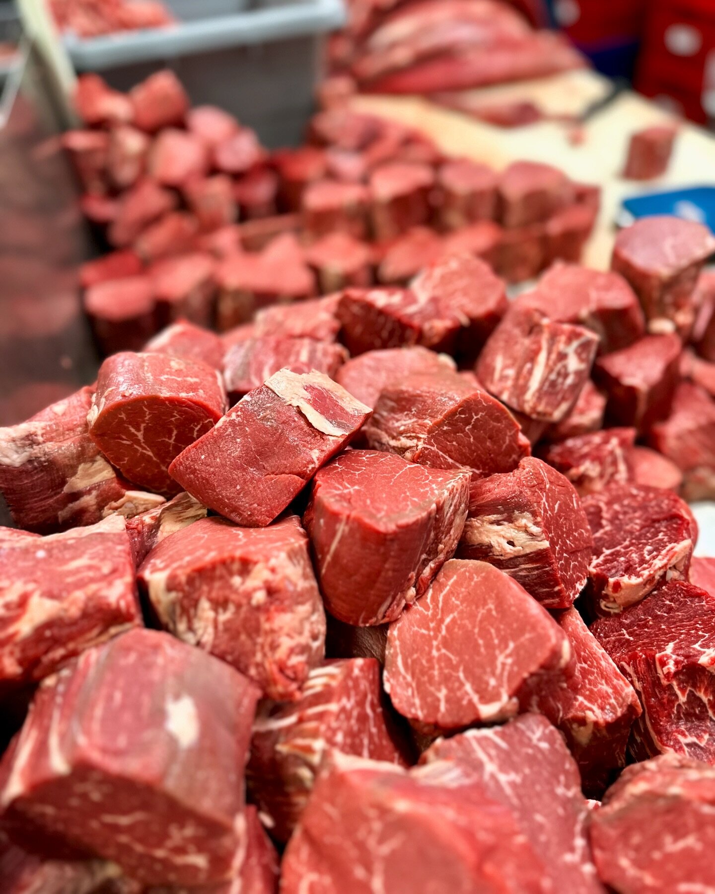Feels like we have the luck of the Irish behind us with our amazing clients, vendors, and team 🍀

#bushbrothers #bushbros #filet #filetmignon #tenderloin