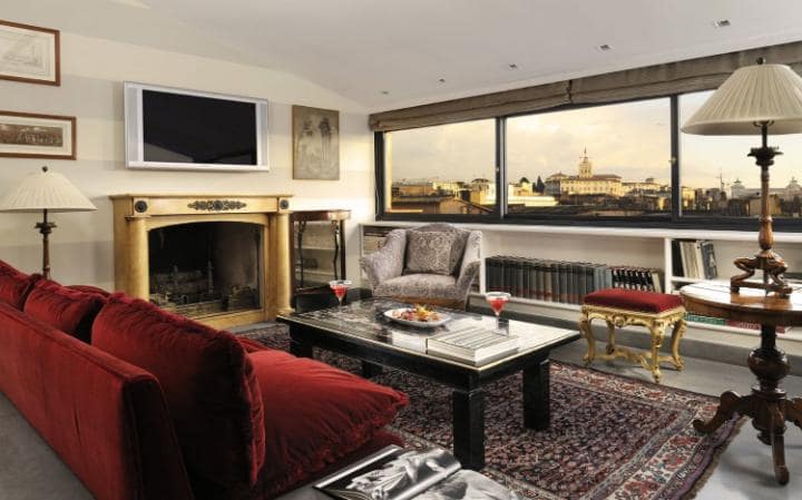 Hotel d'Inghilterra, Telegraph Expert Rating 8/10