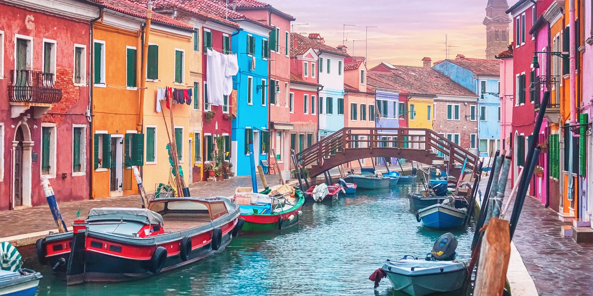 Catch the colors of Burano. (Photo: Getty Images)