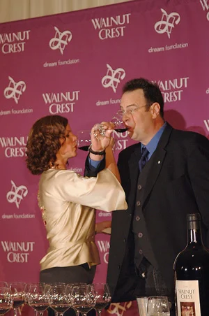 Marcia Gay Harden and Dan Aykroyd Picking the right Walnut Creek Merlot of 50 others, they won 1 million dollars for the dream.