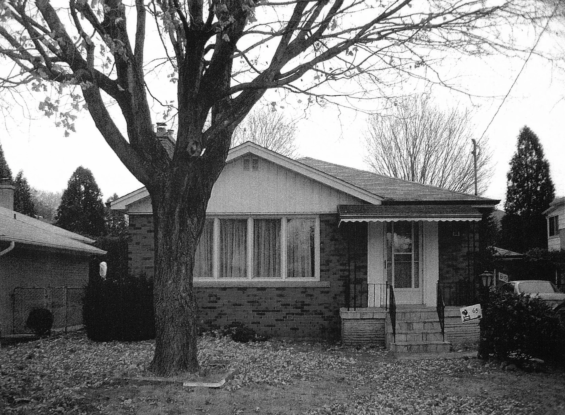 Location : Etobicoke, ON Completion : 2005 - Original Addition, 2017 - Interior Renovation Project Leads : Paul Dowsett, Joel Anderson Principal-in-Charge 2003-2005 : Paul Dowsett, Architect (Scott Morris Architects Inc.) Principal-in-Charge 2016-2017 : Paul Dowsett, Architect (Sustainable) Interior Design : Sybrandt Creative