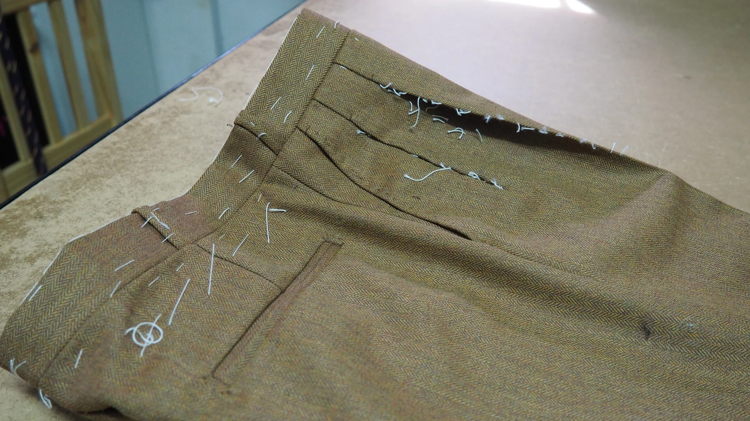 trousers with belt loops