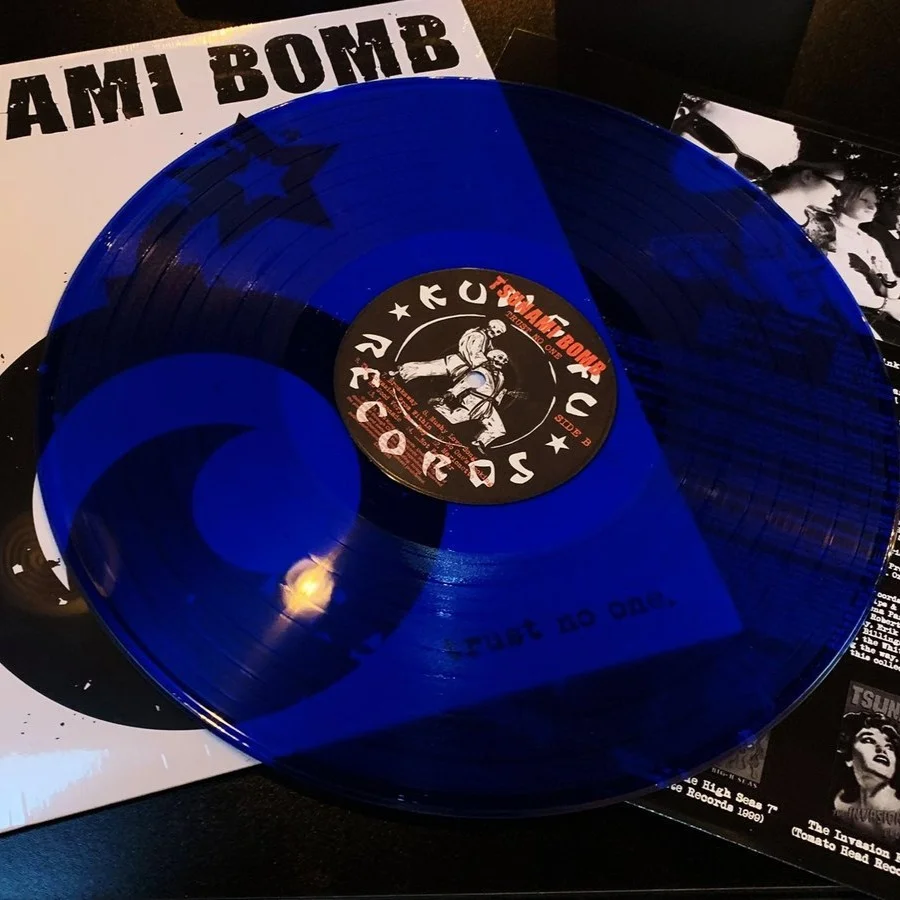 KUNG FU/CLEOPATRA PRESS BLUE VINYL "TRUST NO ONE"