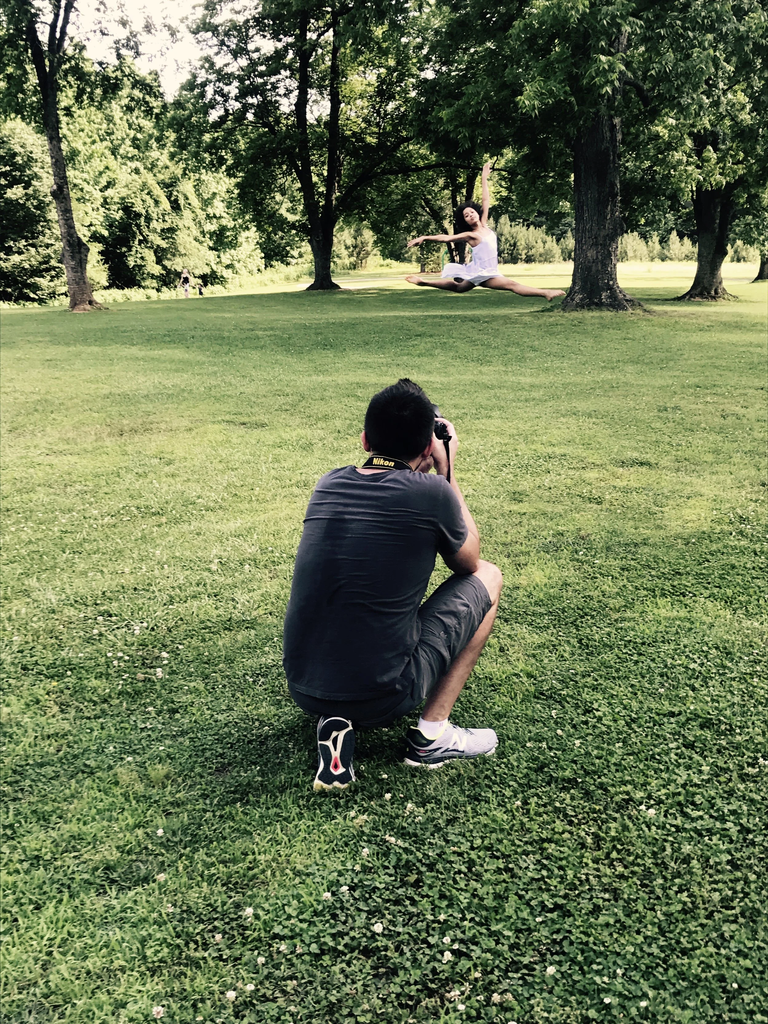 Maksym Kolotun getting a shot of Laurel. 