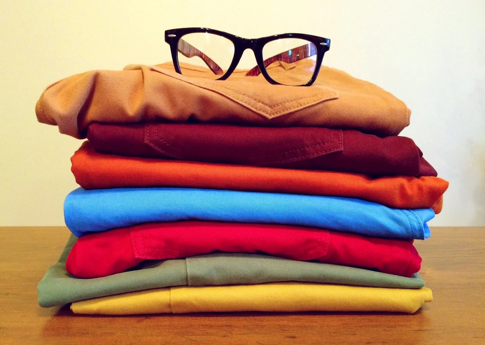 clothing-964878_1920.jpg