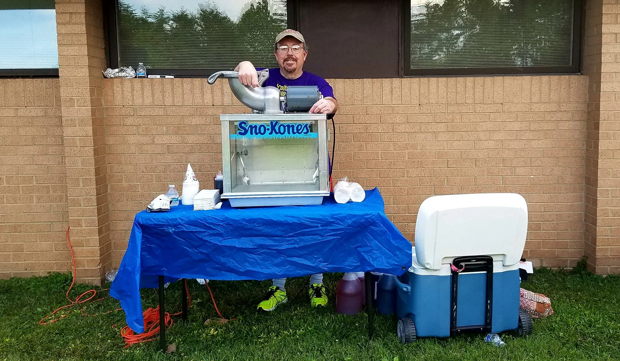 snow_cone_man.jpg