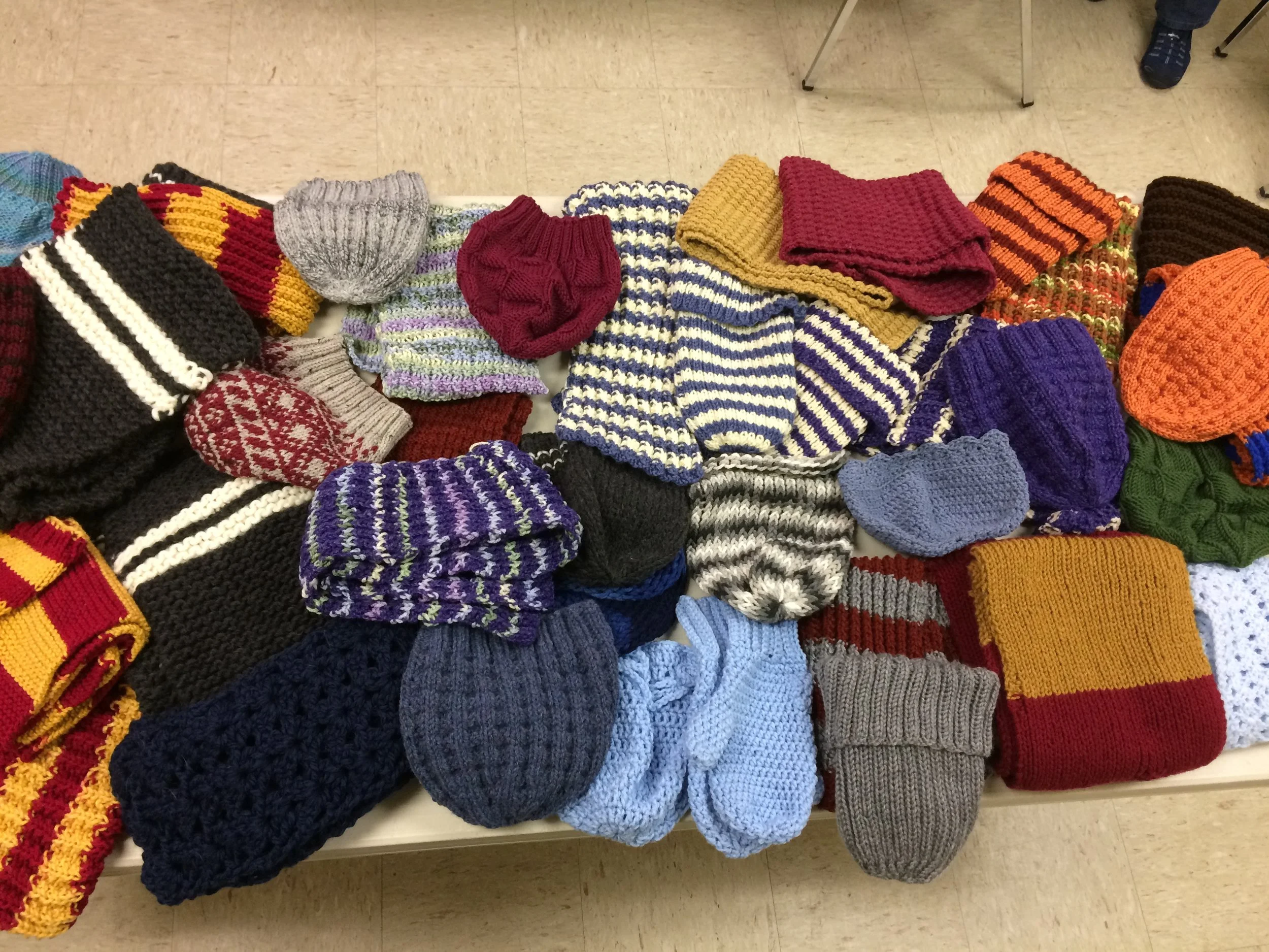 Hats and Scarves Oct 2016 (5).JPG