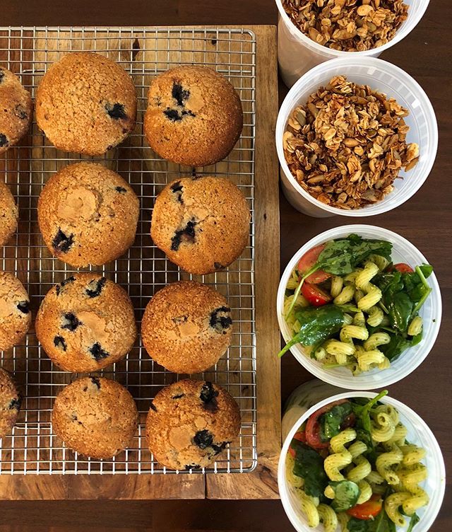 PSA: best gift you can give a new fam is nourishing food! No one needs another onesie :) whole wheat blueberry muffins, maple granola w flax seeds, pumpkin seeds, almonds and coconut and whole grain pasta with herb pesto, greens and cherry tomatoes #