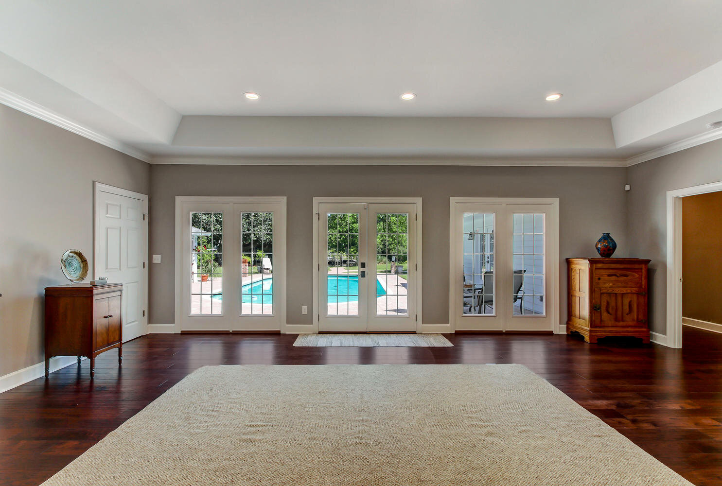 4808 Prince Edward Rd-large-028-133-Sitting Room-1486x1000-72dpi.jpg