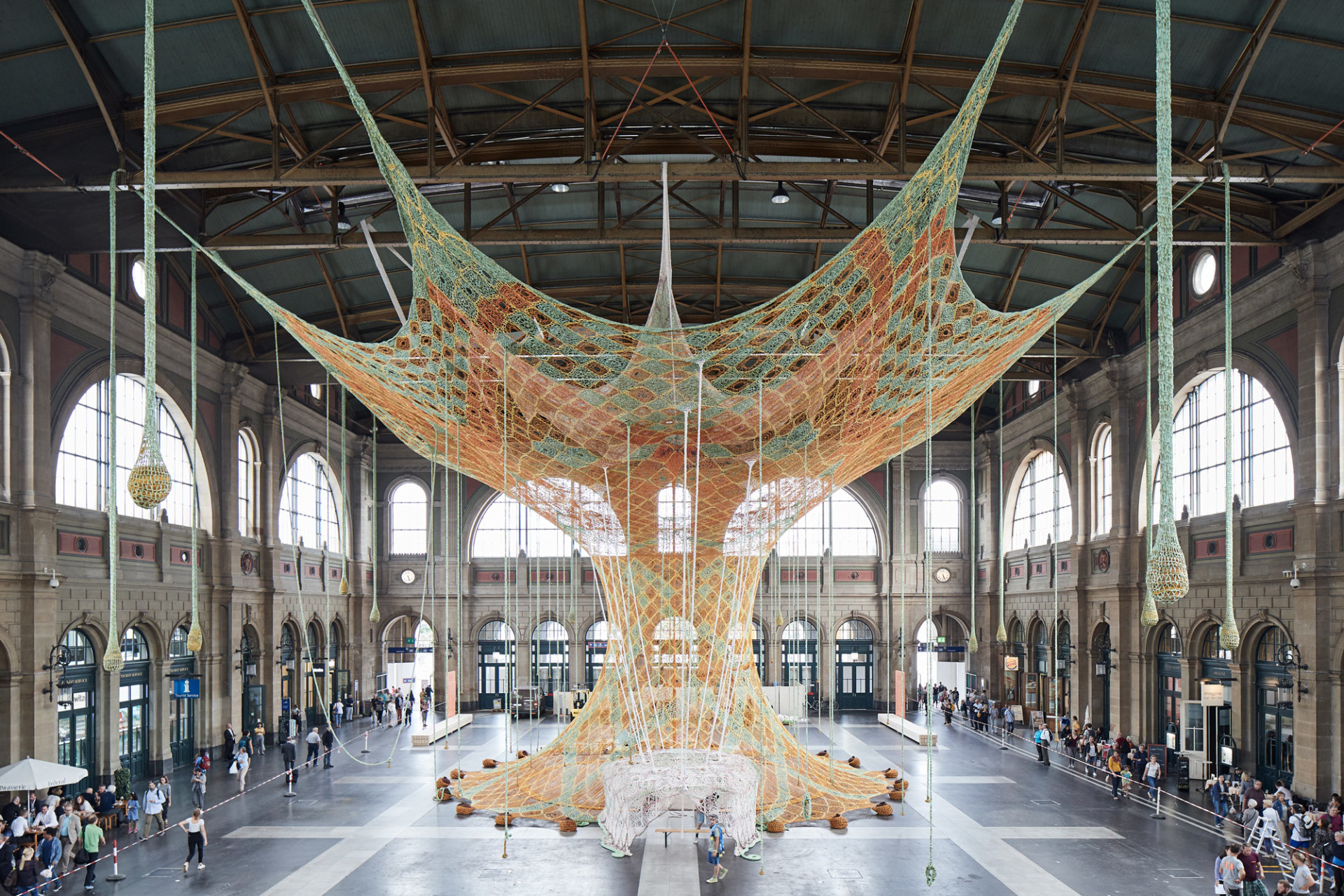 Ernesto Neto, “GaiaMotherTree” (2018) at Zurich Main Station, Fondation Beyeler, photo by Mark Niedermann