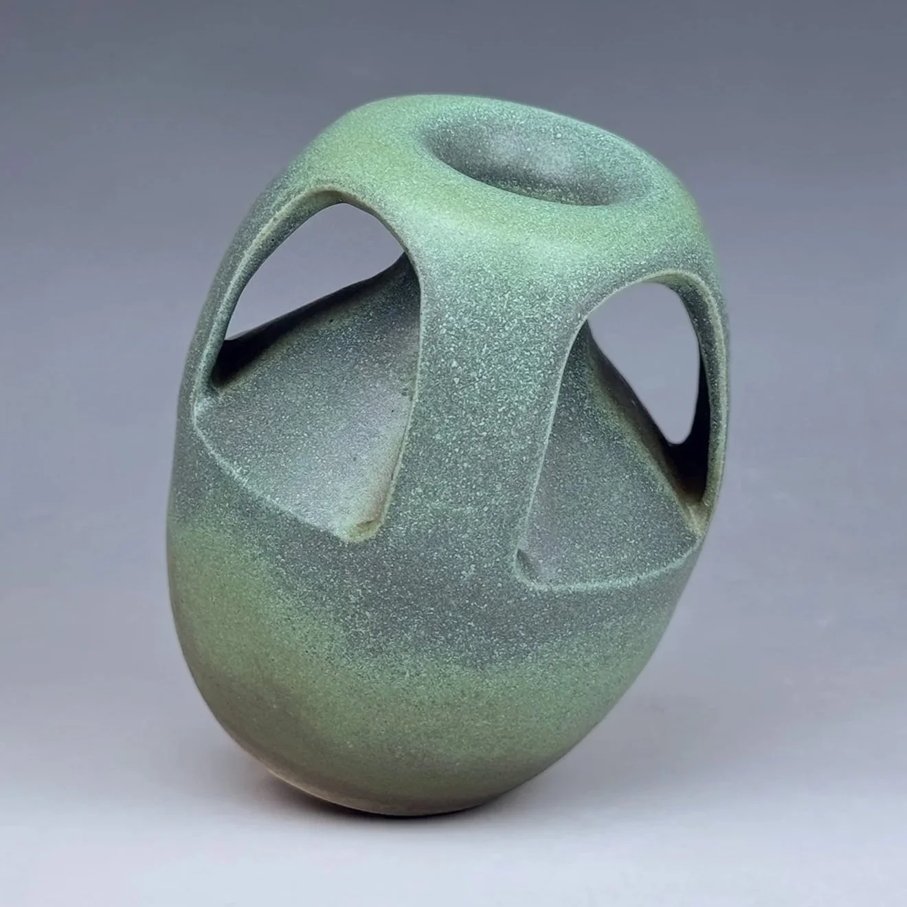 Natian-Roy_03-Vase.jpg