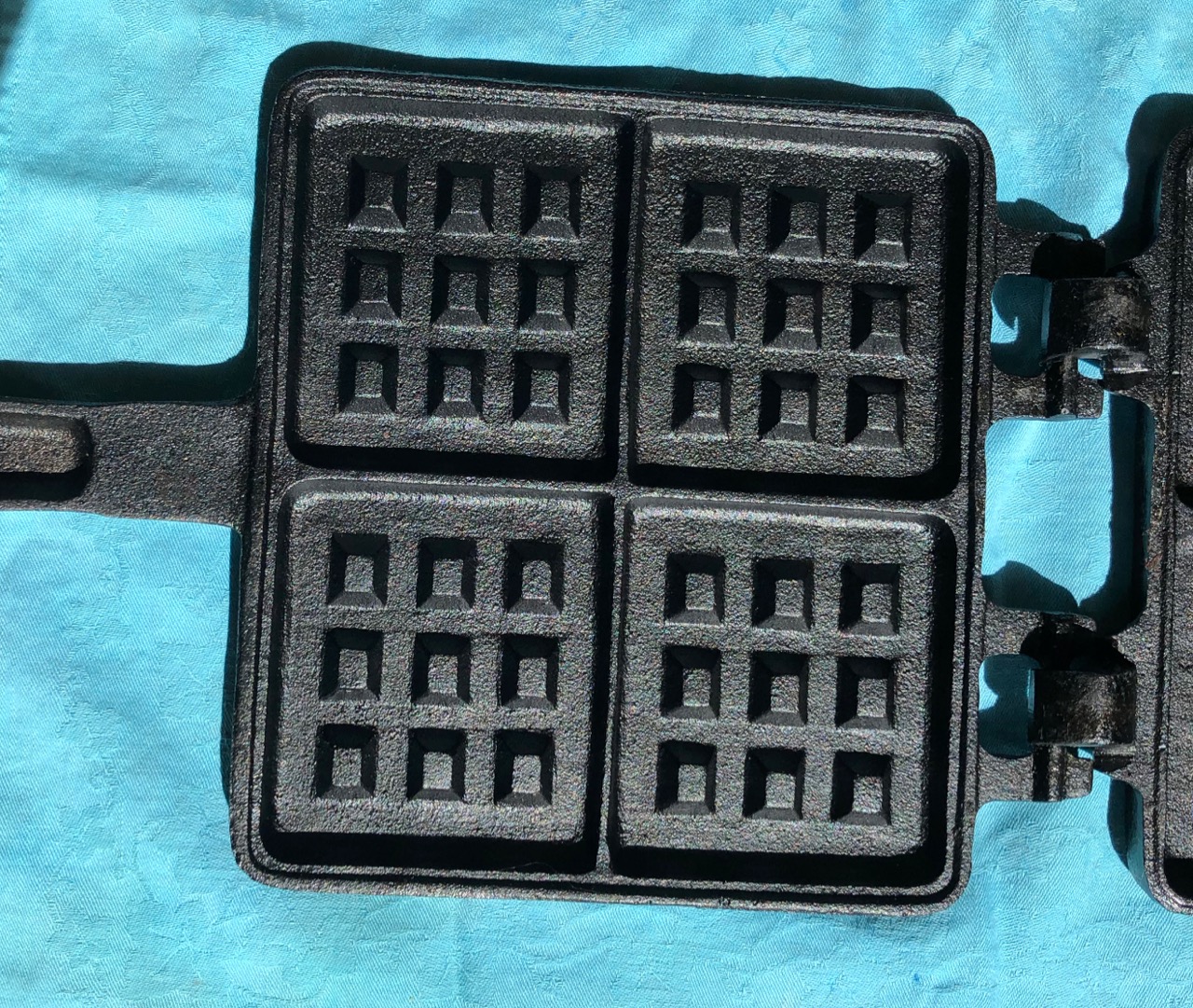 Pre-seasoned waffle maker