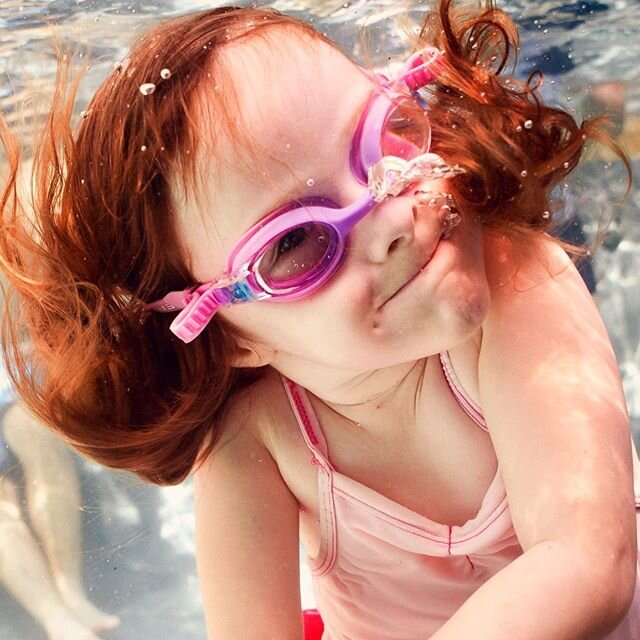 Me, to my own kids, anywhere above ground: &ldquo;can you please just look at me?? For one second??&rdquo; 🤪
Me, to same kids, underwater: &ldquo;yes, you&rsquo;re adorable, but I&rsquo;ve taken 700 photos of you posing, can we be done yet??&rdquo; 