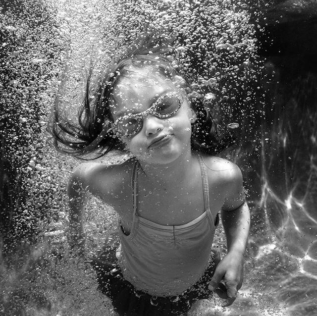 So many pool days recently have this little sassy-pants convinced she&rsquo;s now an Olympic swimmer and doesn&rsquo;t need any help- I&rsquo;m sure you can&rsquo;t tell 😂🤪
*
*

I get a lot of questions from people trying out underwater photography