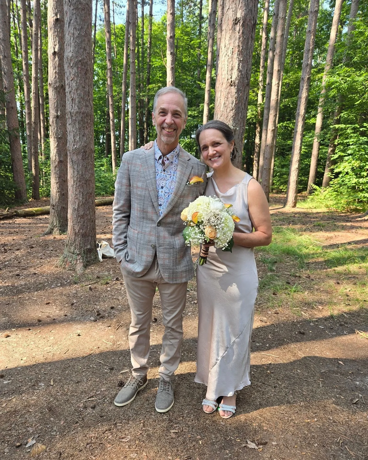 A Match Made in Nature 🍃

Officiating Lynn and Rick's wedding at the stunning @cummingnaturecenter was an absolute joy. From the moment I heard their love story, I knew their ceremony would be something special.

This amazing couple's relationship b