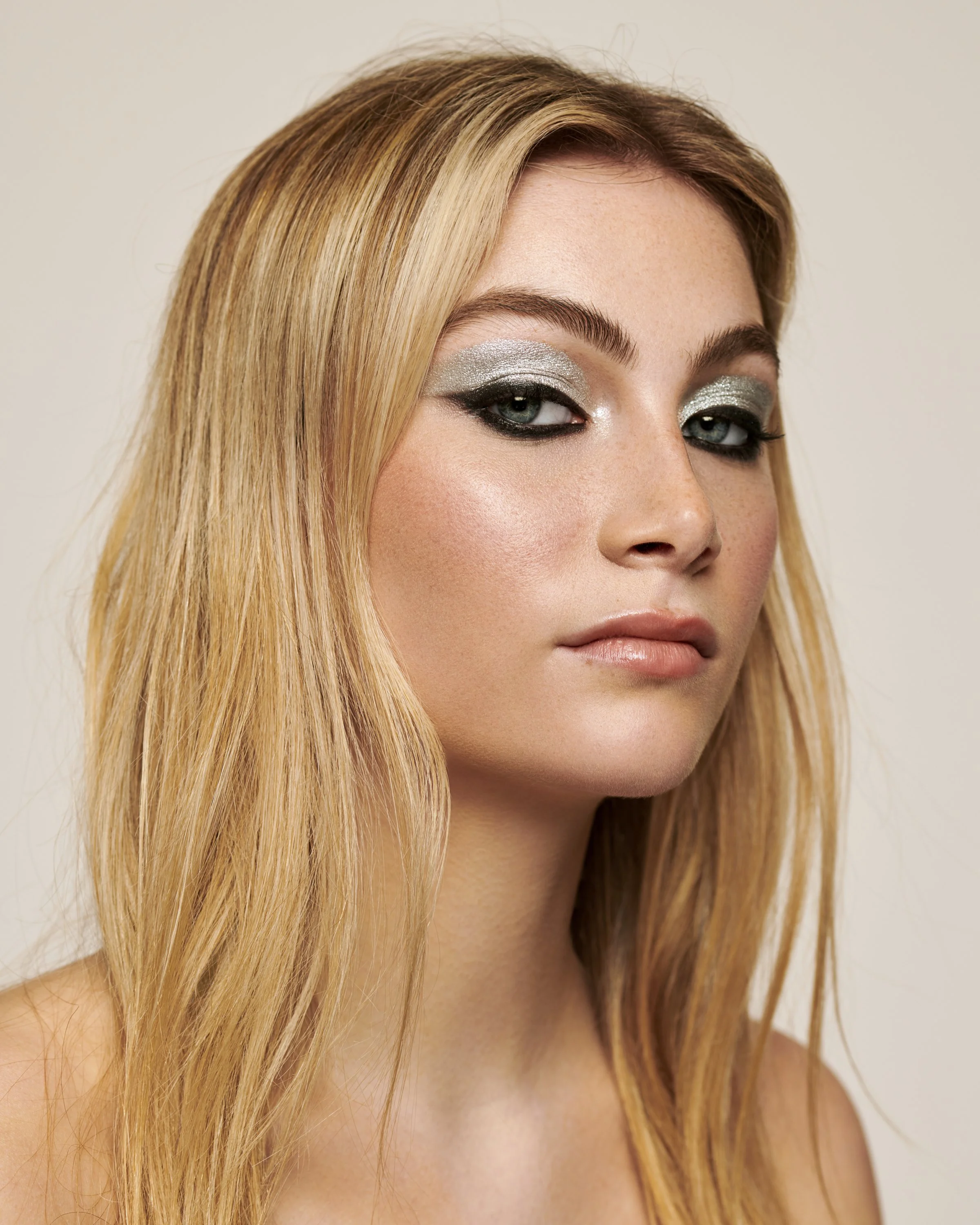 190310_BeautyTest_Look_2_0349 done CC.jpg