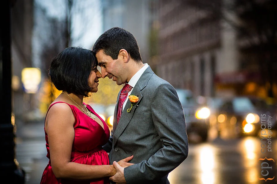 seattle wedding photographer cory parris taking photograhs in the rain