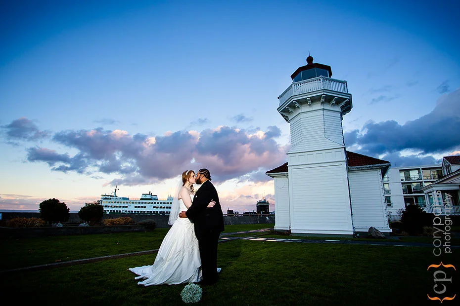 Wedding portrait at the Mukilteo lighthouse