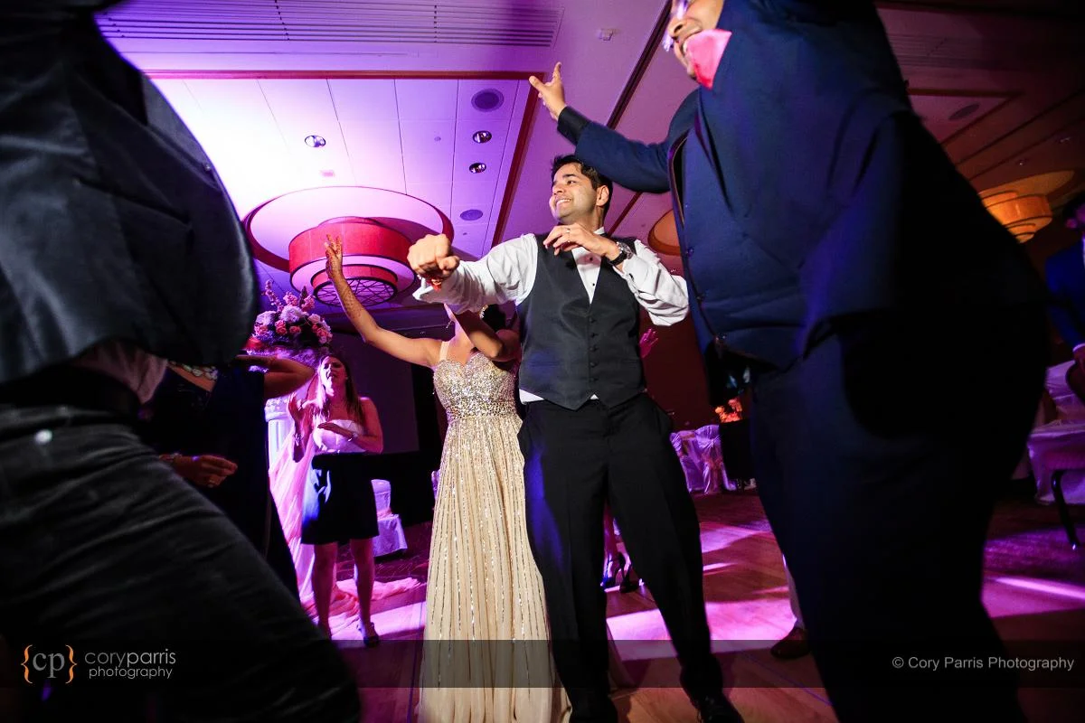 087-hyatt-bellevue-wedding-reception