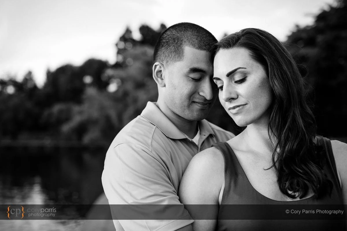 046-green-lake-engagement-portraits-seattle
