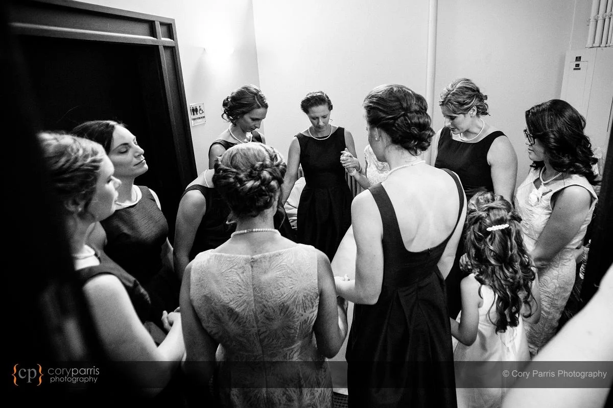 Prayer before the ceremony.