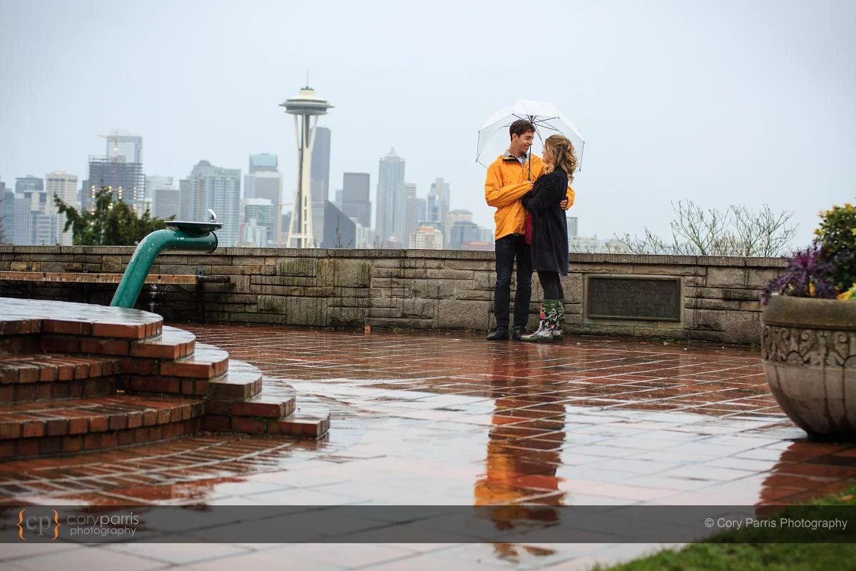 003-rainy-engagement-portraits-seattle