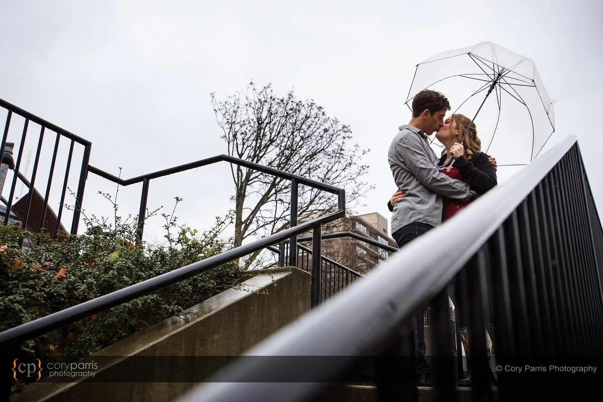 004-rainy-engagement-portraits-seattle