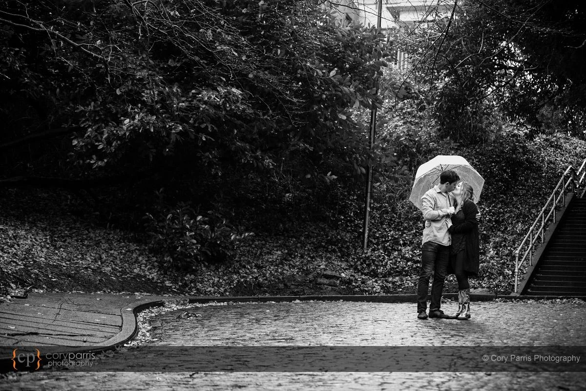 005-rainy-engagement-portraits-seattle