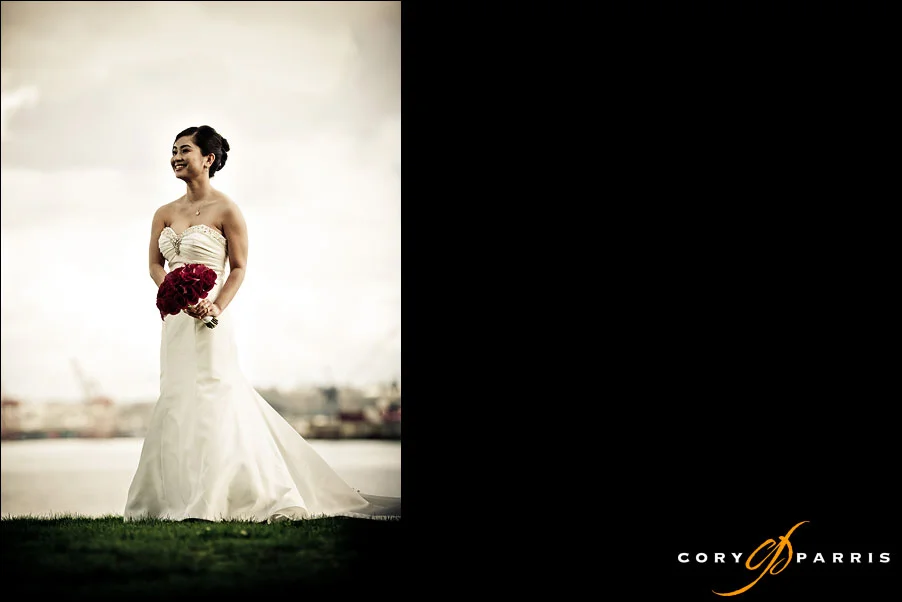 bride portrait with Seattle skyline in the background by seattle wedding photographers cory parris