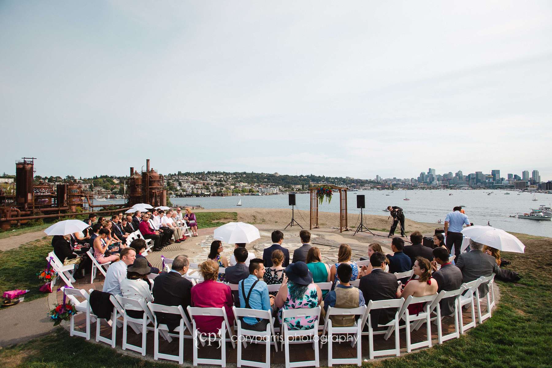  Wedding ceremony on the top of Kite Hill at Gas Works Park. 