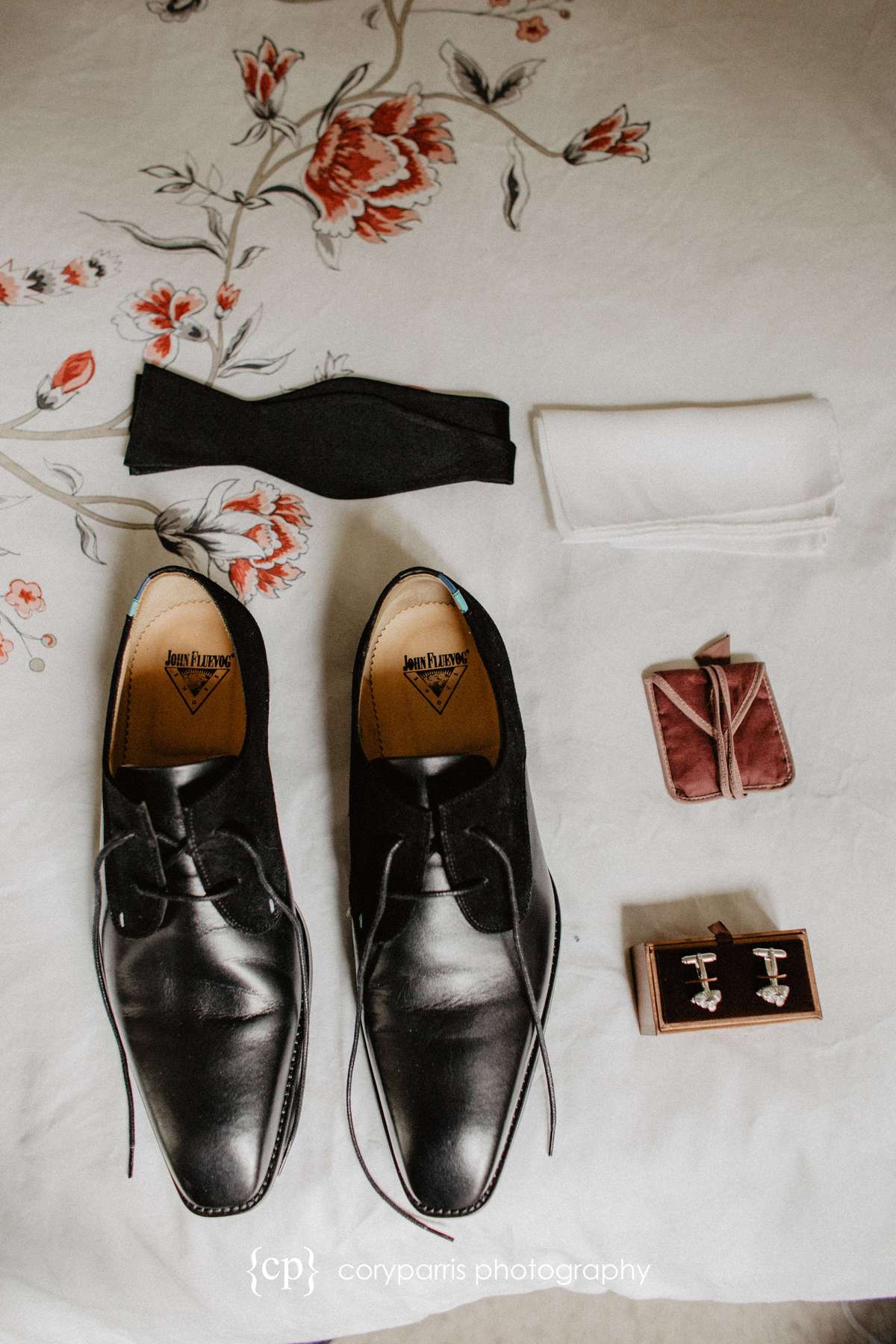 Groom Wedding accessories