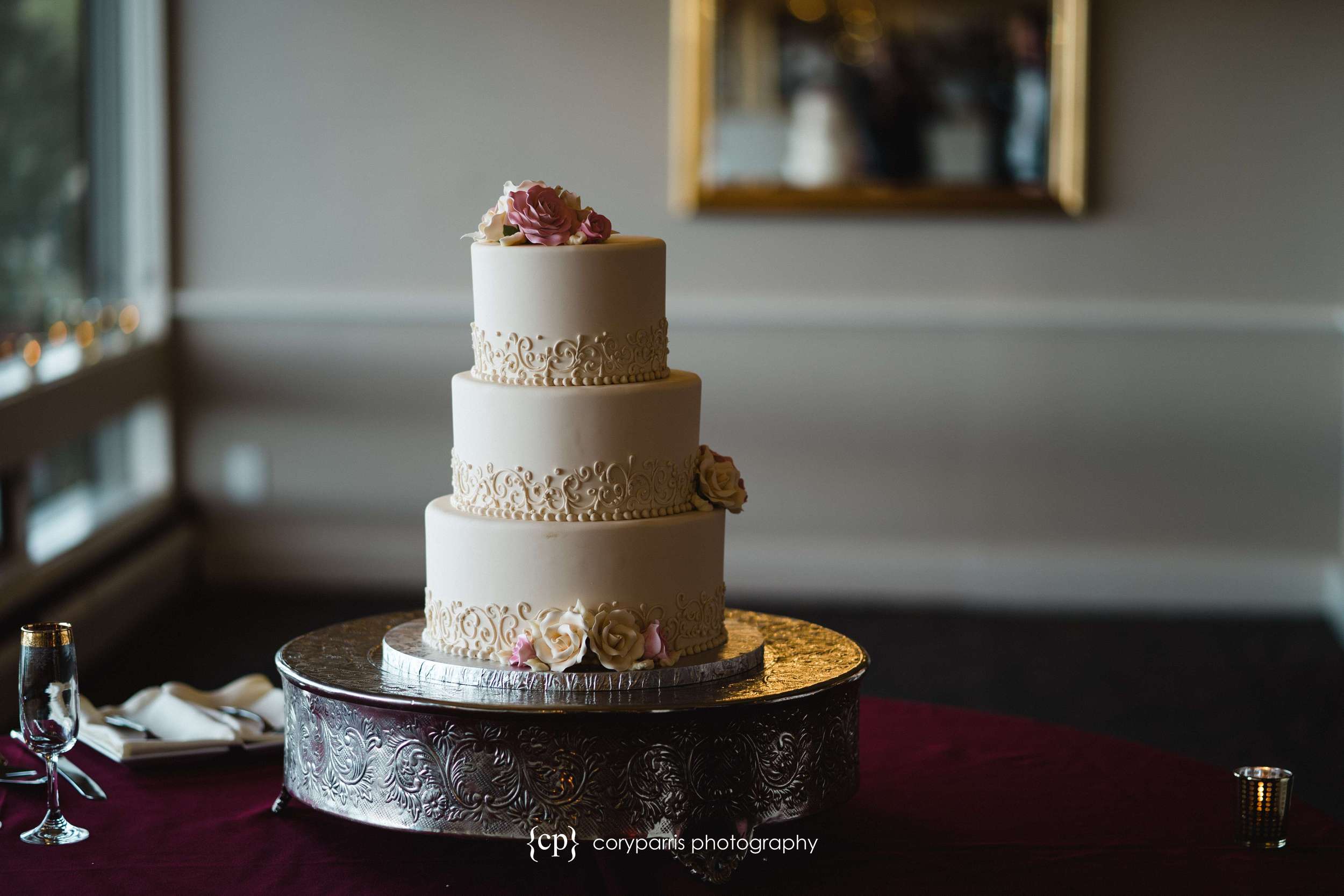 Wedding cake at Sand Point Country Club