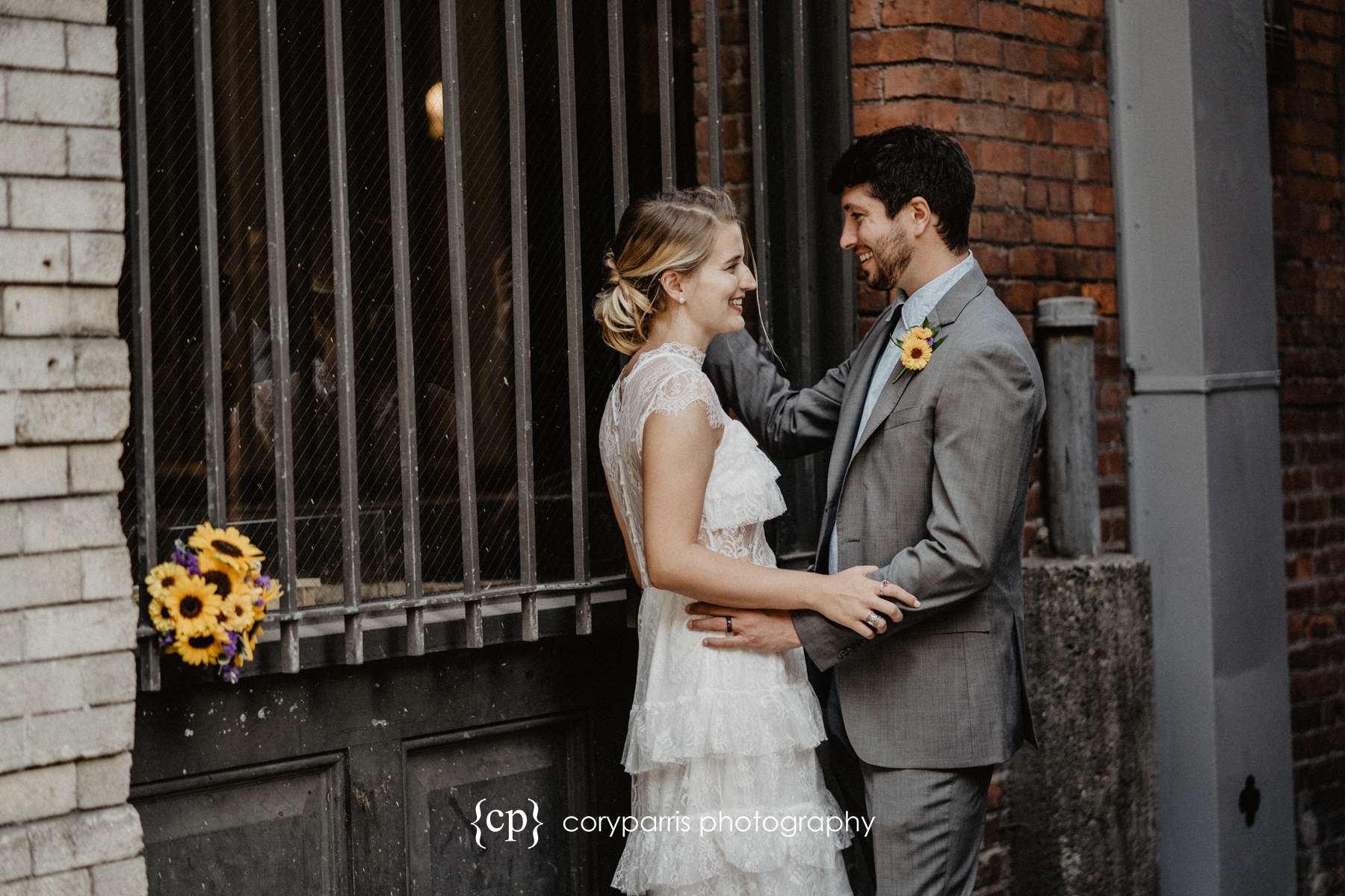 299-Seattle-Elopement-Courthouse.jpg