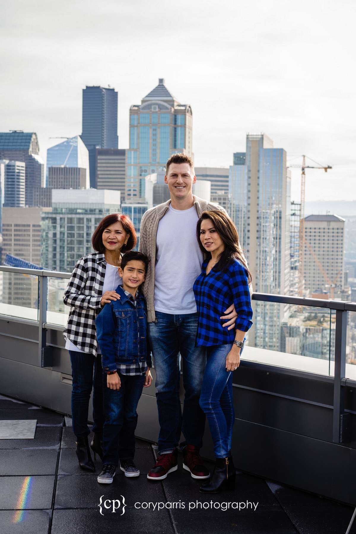 009-seattle-family-portraits-Pike-Place.jpg