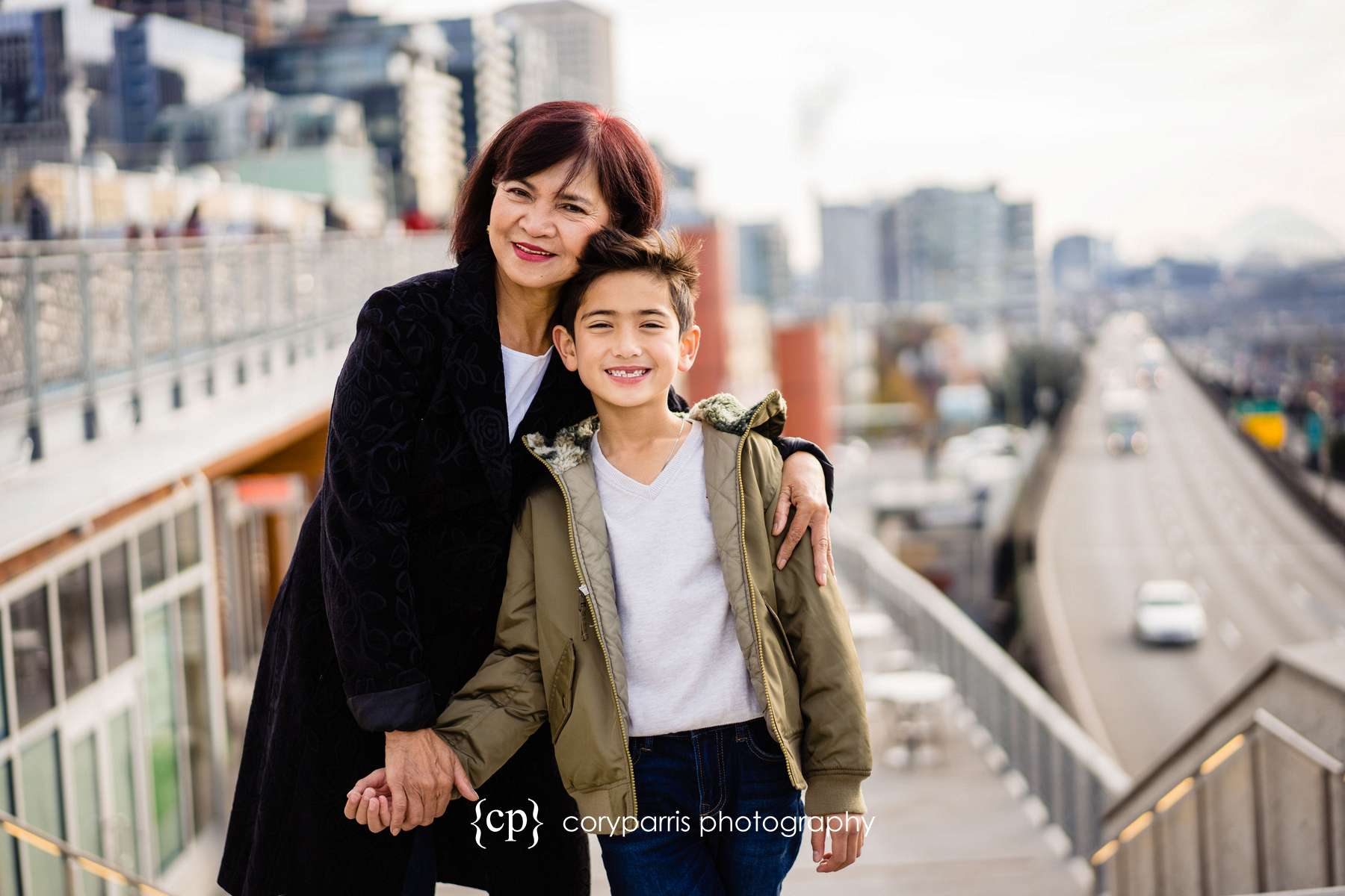103-seattle-family-portraits-Pike-Place.jpg