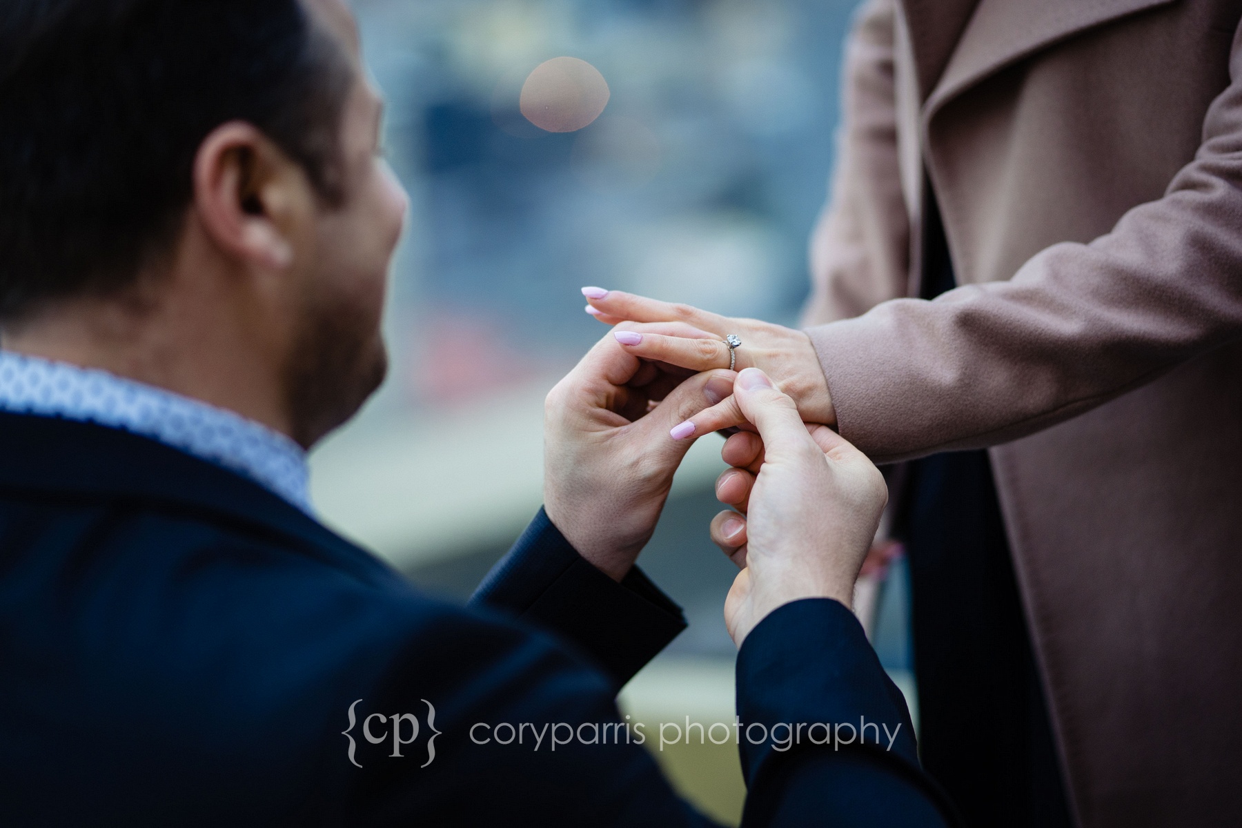 Space-Needle-Wedding-Proposal-0007.jpg