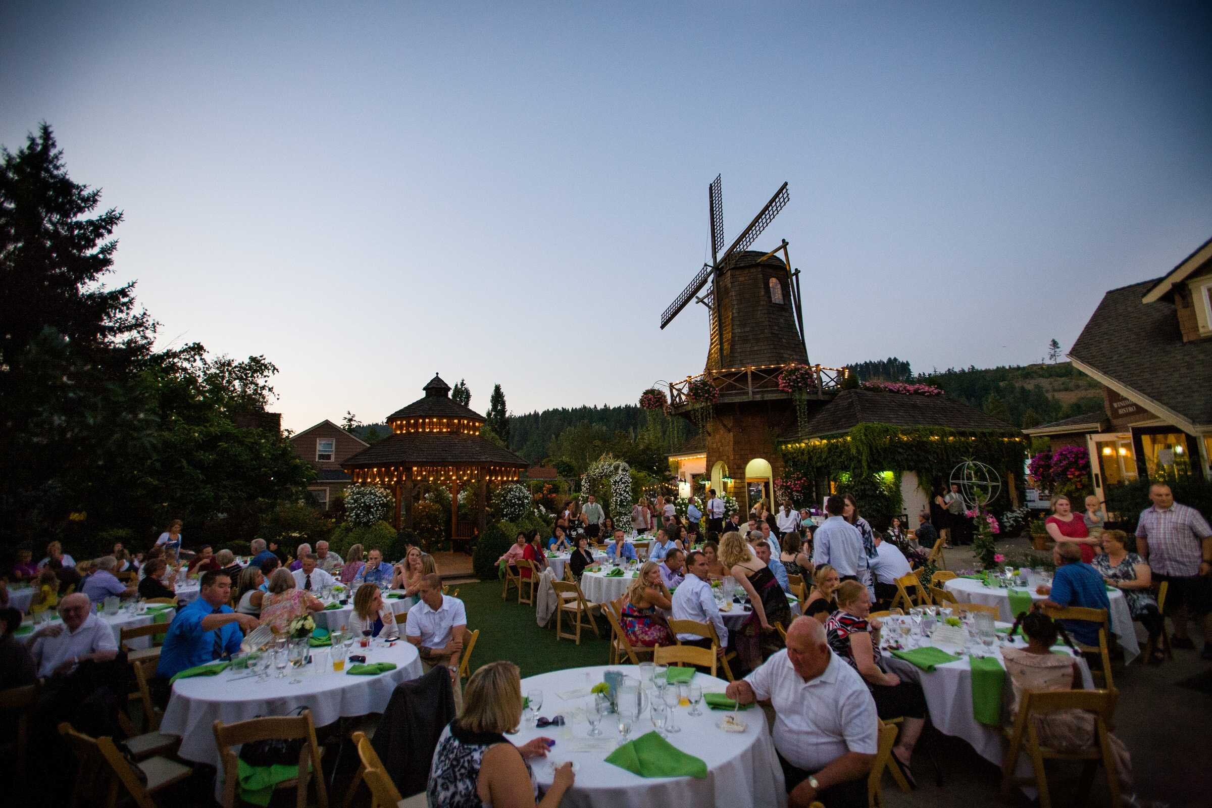 1516-windmill-gardens-renton-wedding-photgraphers.jpg
