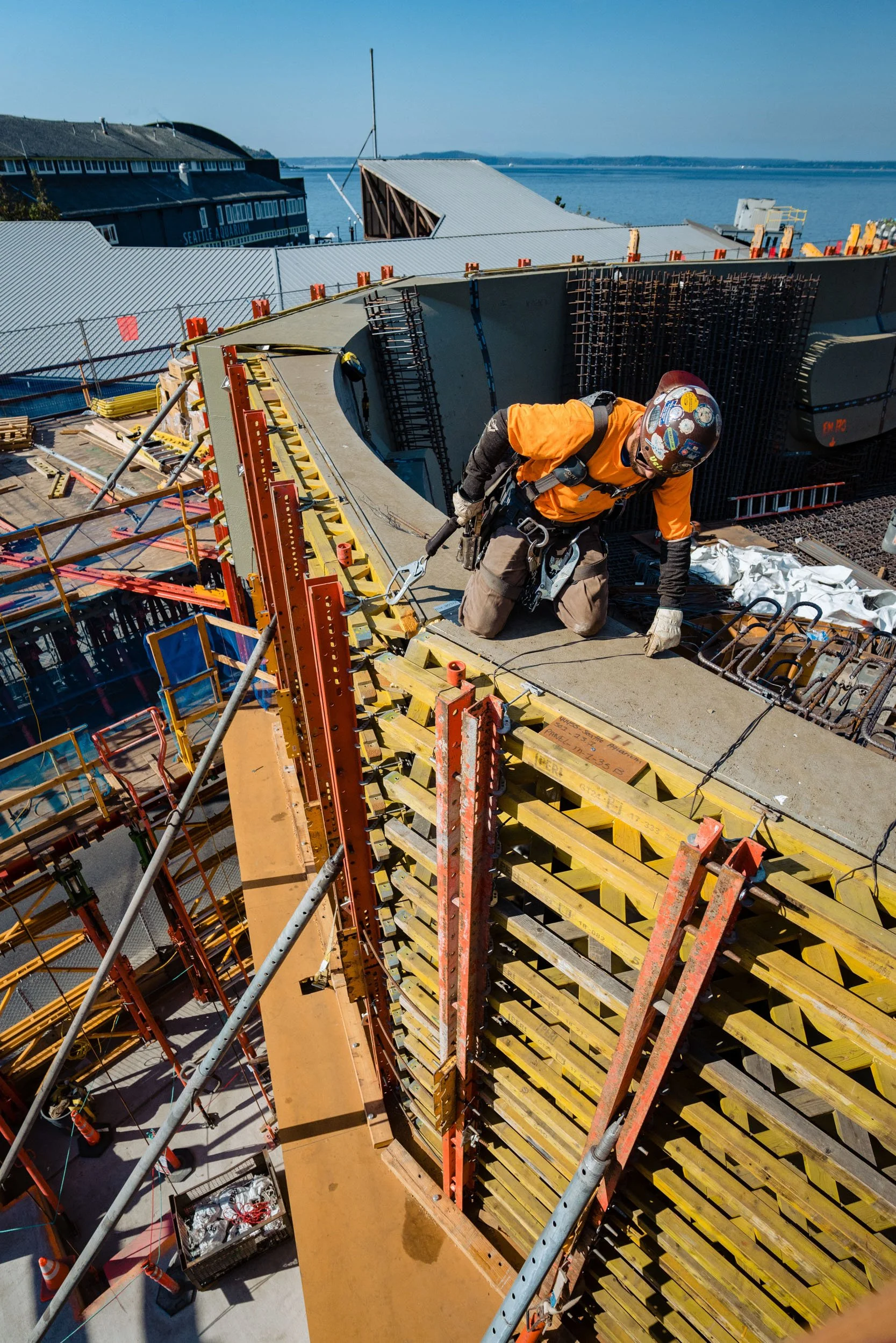 Building the Aquarium - Behind the Scenes with the Ironworkers Union