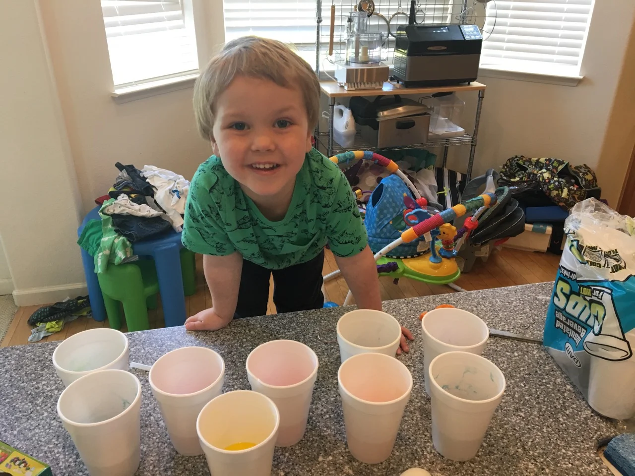 W15: Dyeing Easter eggs