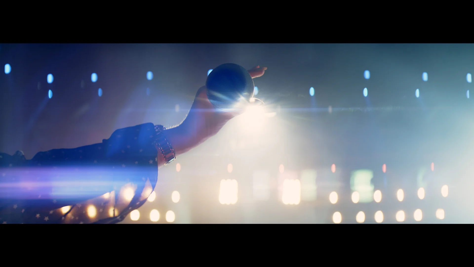 MAZDA 3 TV Commercial "All Of The Choices- Pre-Show"